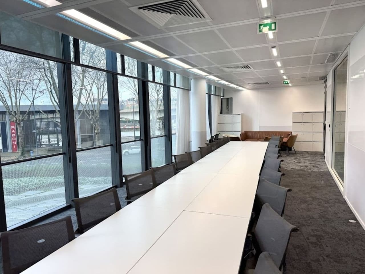 Business Center EOS - Work & Share