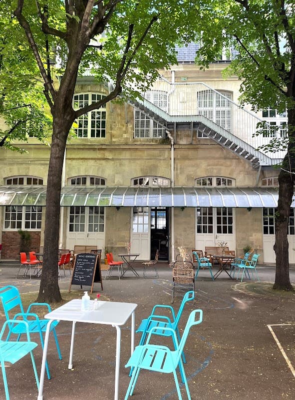 Chez Mona
