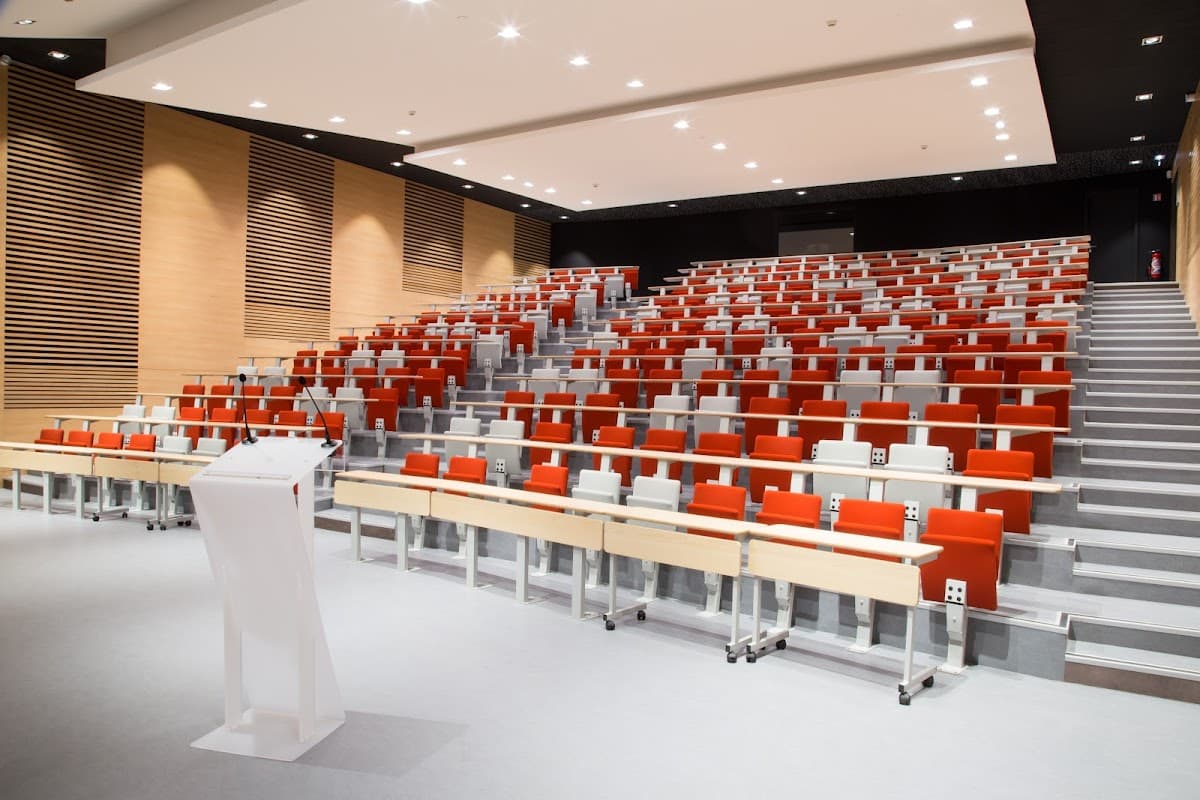 Sarcus Centre d'Affaires