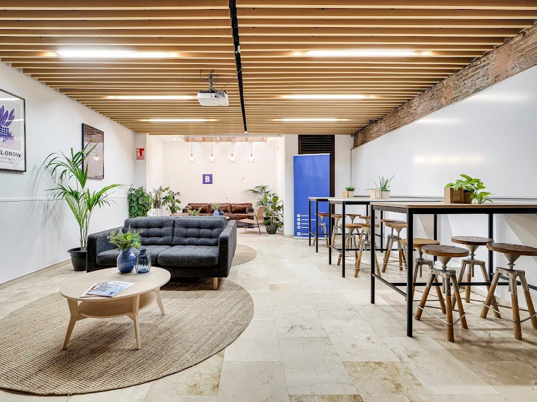 Bcombinator Incubadora Y Coworking