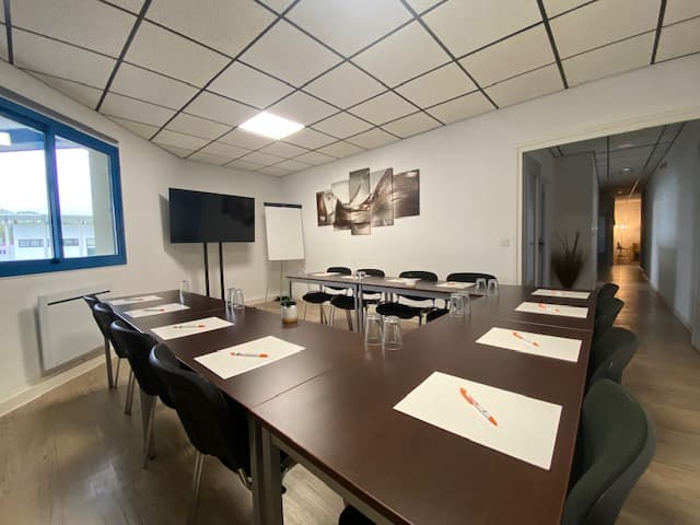 Dom CO-WORK