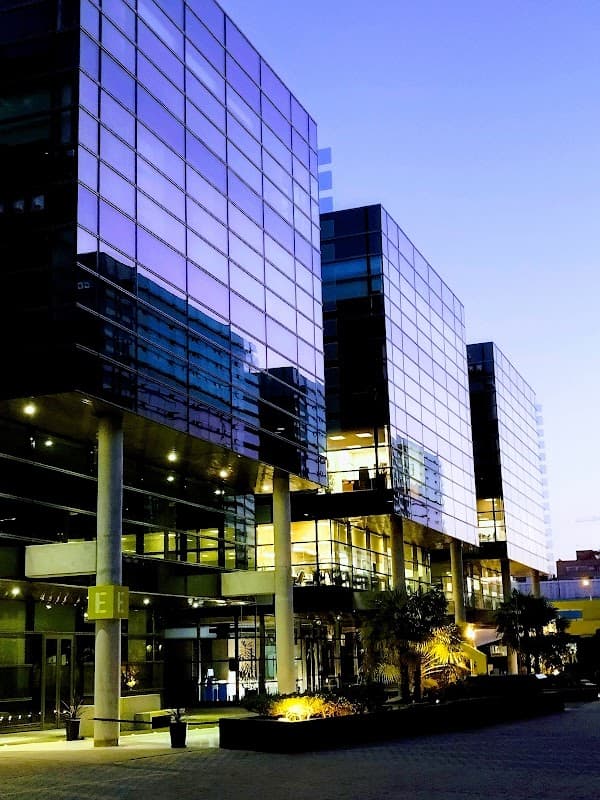 Spaces (IWG) - Spaces - Avalon Business Park