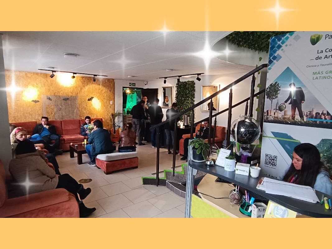 HQ (IWG) - HQ - La Colmena Digital