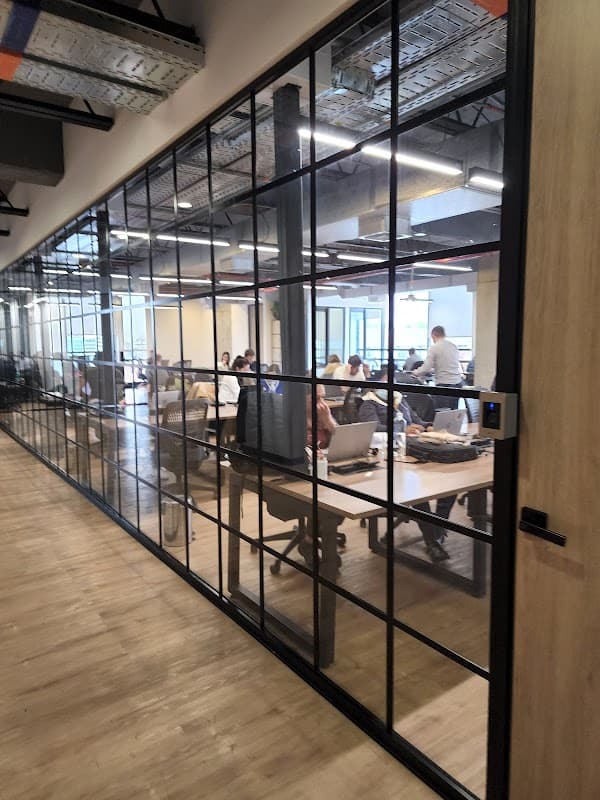 La 97 Co-Work-Latam